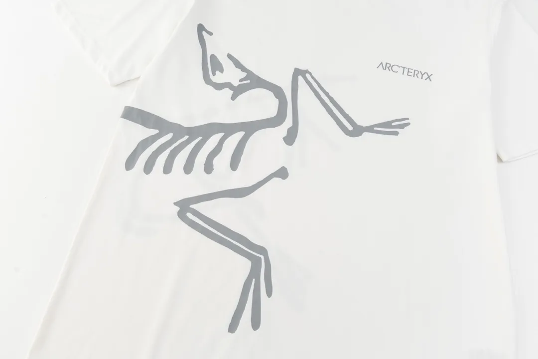 （ ） Arc’teryx ARC 24SS logo T 60 ， g 。 Breathable， ， ， 。 logo ， 。 ， 。 ， ， ， ， :S-XL（ ）
